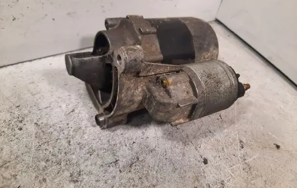 Peugeot 206 Starter motor TS8E2 9658308780