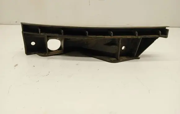 Volkswagen Touran I Front bumper mounting bracket 1T0807890