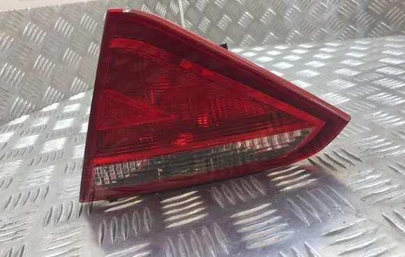 Audi A5 8T 8F Tailgate rear/tail lights 8T0945094