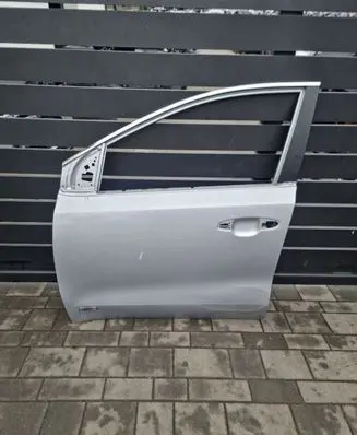 KIA Sportage Front door