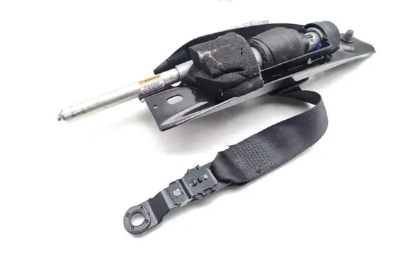 Volvo XC70 Front seatbelt 39811479