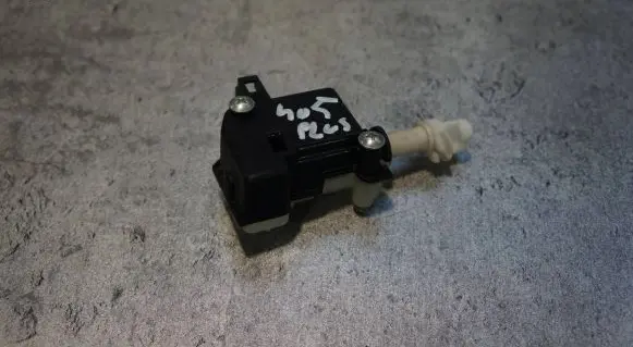 Volkswagen Golf Plus Central locking motor 1K5959782