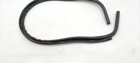 Volkswagen Touran II Engine compartment rubber 1T0823723