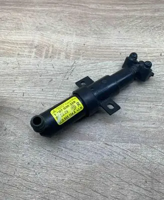 Volkswagen PASSAT B6 Headlight washer spray nozzle 1307030328 3C0955104A