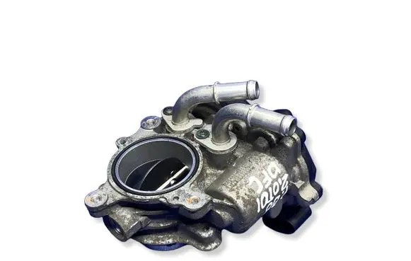 Volkswagen PASSAT B8 Throttle body valve 04L128063AA 04L128059AA