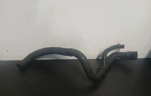 Volvo V70 Engine coolant pipe/hose S4000250