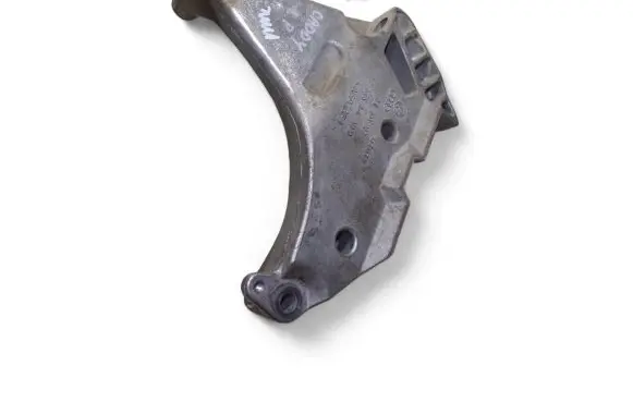 Volkswagen Caddy Engine mounting bracket 03L199207