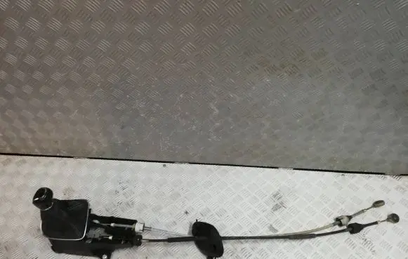 Opel Astra K Gear shift cable bracket 