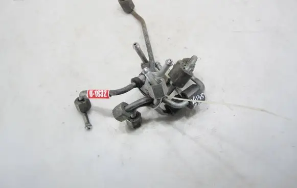 Volkswagen PASSAT B8 Fuel injector supply line/pipe 