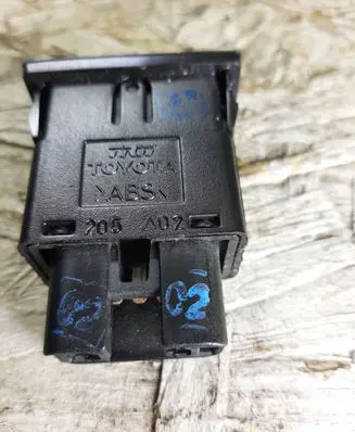 Toyota Corolla E120 E130 Headlight level height control switch 205A02