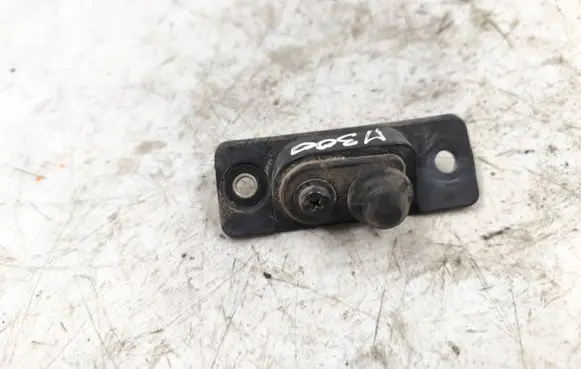 Mazda MPV II LW Front door sensor 8311A37