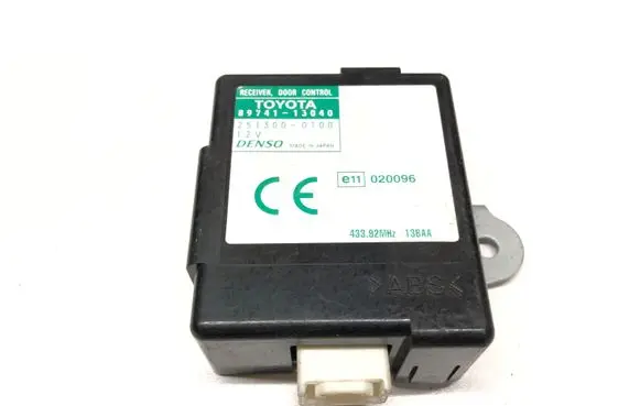 Toyota Corolla Verso E121 Door central lock control unit/module 8974113040 2513000100