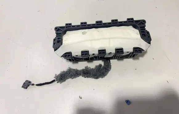 BMW i4 Passenger airbag 6804063