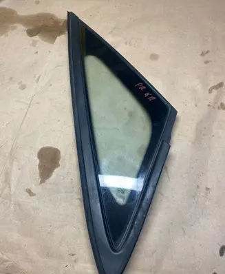 BMW 2 F46 Front door vent window glass four-door 7321943 E000137 DOT782M540AS2