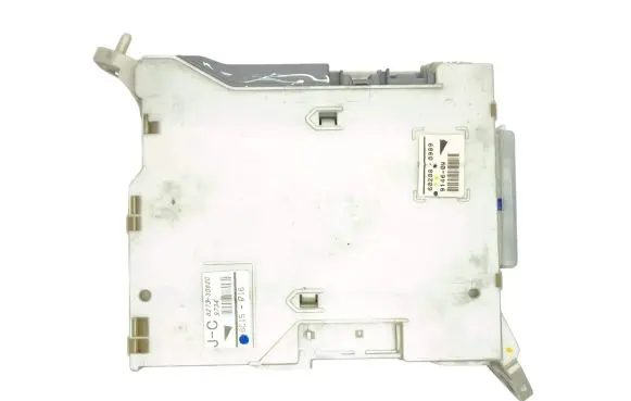 Lexus GS 300 350 430 450H Fuse module 8273030620