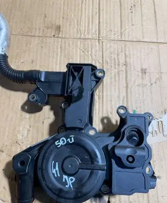 Volkswagen PASSAT B6 Oil breather separator 