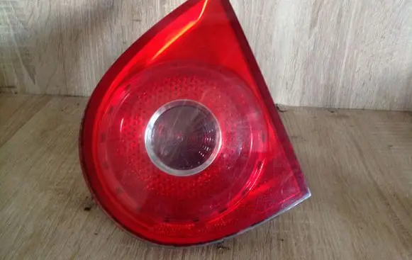 Volkswagen Golf V Tailgate rear/tail lights 1K6945094