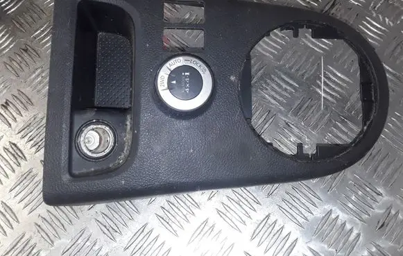 Nissan X-Trail T30 Differential lock switch 