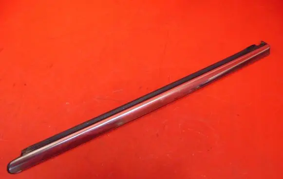 Mercedes-Benz R W251 Rear side glass trim 2516905280