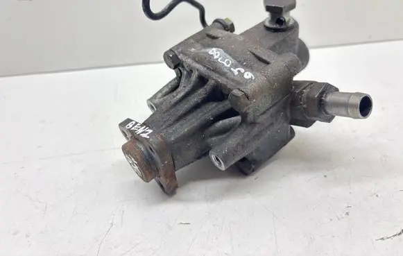 Audi A4 S4 B5 8D Power steering pump 8D0145156
