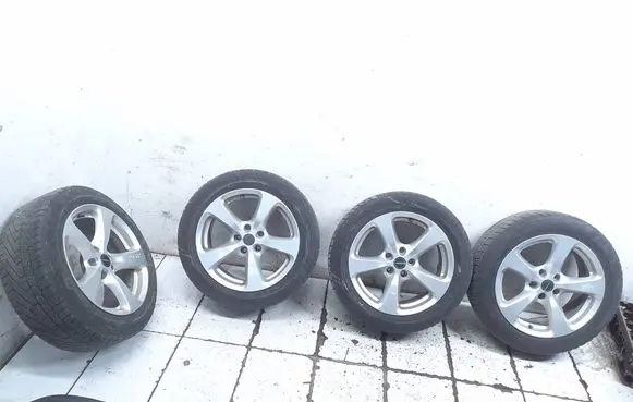 Mercedes-Benz CLS C219 R17 alloy rim CC80720 GISLAVED SOFTFROSTT200
