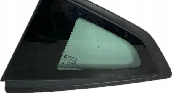 Chevrolet Camaro Rear side window 82321242