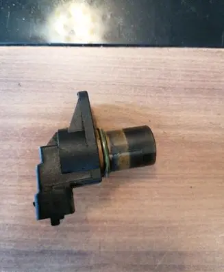 Mercedes-Benz E W211 Camshaft position sensor A0031539728