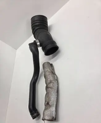 Audi A6 S6 C5 4B Breather hose/pipe 8B0129627A 416468000 059103221D