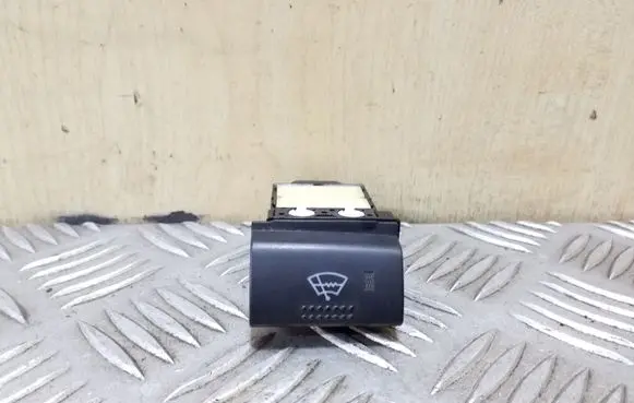 Toyota Avensis T220 Windscreen/window heater switch