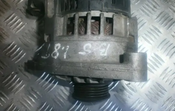 Volkswagen PASSAT B5 Generator/alternator