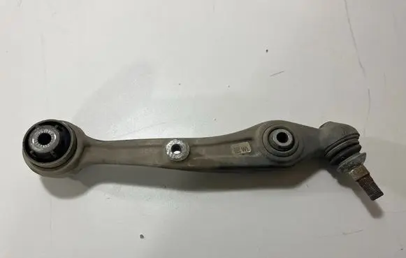 BMW X7 G07 Front lower control arm/wishbone 6878081 8866771