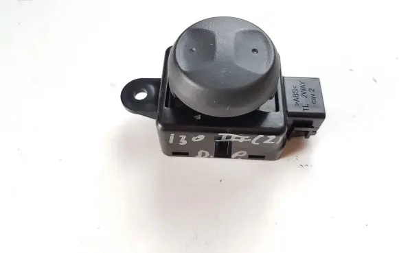 Hyundai i30 Seat adjustment handle 2206221320
