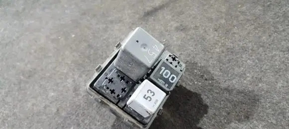 Volkswagen PASSAT B6 Fuse box set 1k0937507b