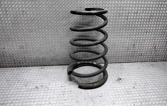 Nissan X-Trail T30 Rear coil spring