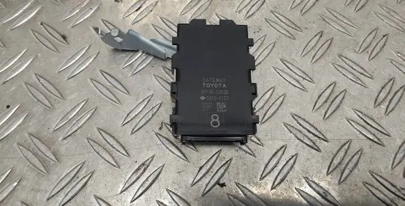 Toyota Yaris Gateway control module 8910052030