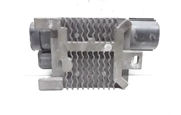 Volvo V40 Coolant fan relay 940009301