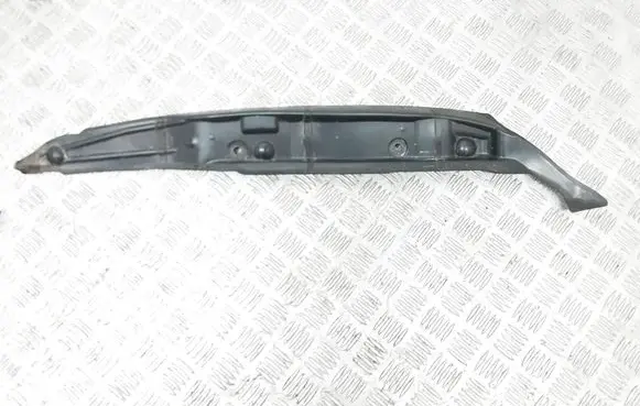 Audi Q3 8U Fender end trim 8U0821112A