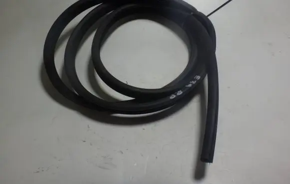 BMW 5 E39 Front door rubber seal