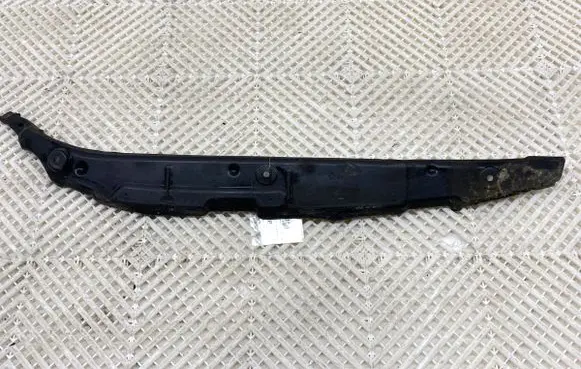 Audi Q8 Other exterior part 4M8821112