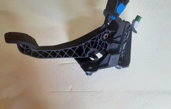 Clutch pedal