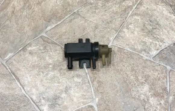 Mercedes-Benz E W212 Turbo solenoid valve A0091533128