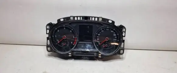 Volkswagen Golf VII Speedometer (instrument cluster) 5G1920757B