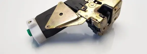 Volvo S40, V40 Front door lock