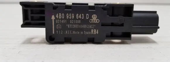 Audi A3 S3 8P Airbag deployment crash/impact sensor 4B0959643D 021461 021008
