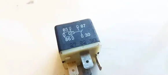 Audi A4 S4 B5 8D Other relay 431951253H