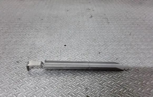 Volvo V50 Headlight/headlamp mounting bracket