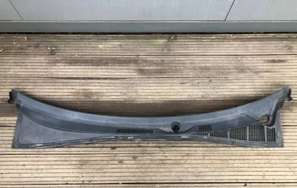 Subaru Impreza II Wiper trim 91411FE010