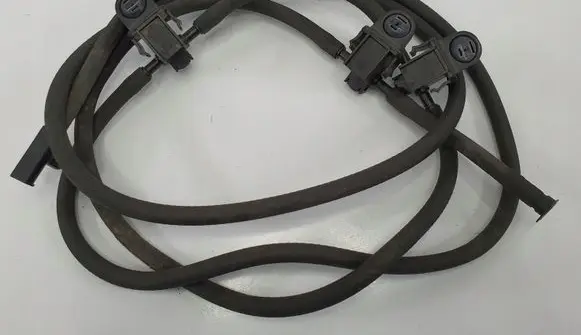 Mercedes-Benz GLK (X204) Windshield washer fluid hose 