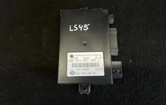Volkswagen Touran I Tow bar trailer control unit/module 8E0907383C