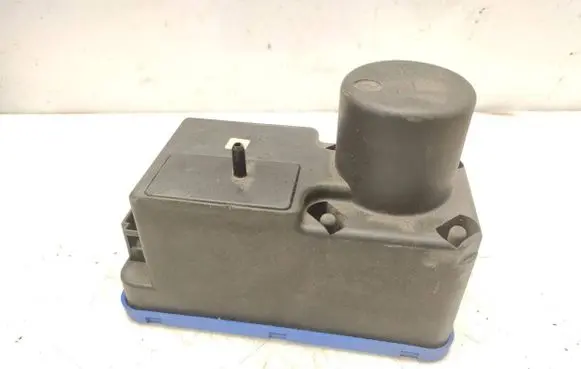 Seat Ibiza II (6k) Central locking vacuum pump 1H0962257A